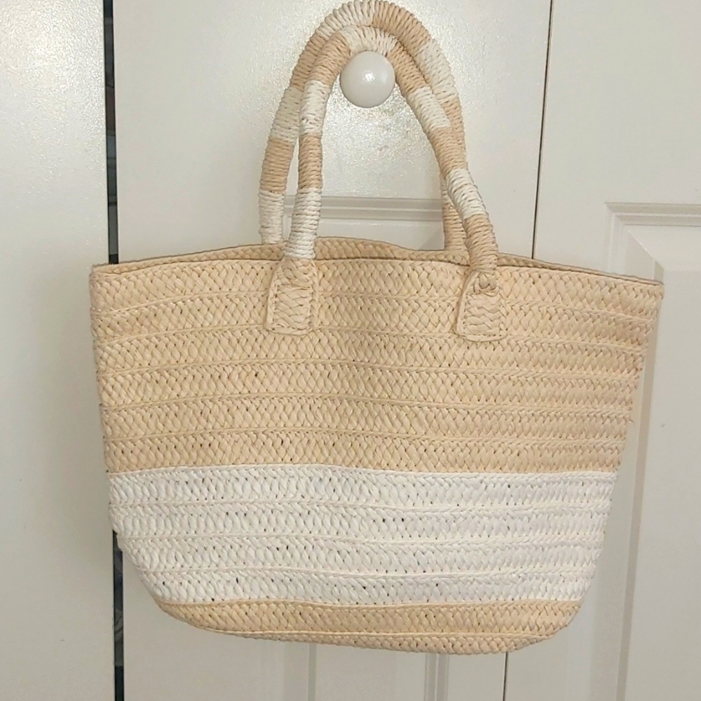 Altru straw tote bag
